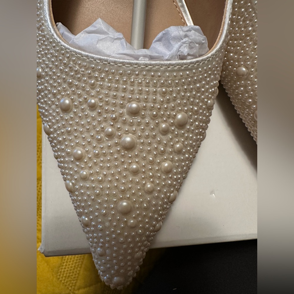NWT - Milan Pearl Slingback Heels - ivory - Picture 6 of 7